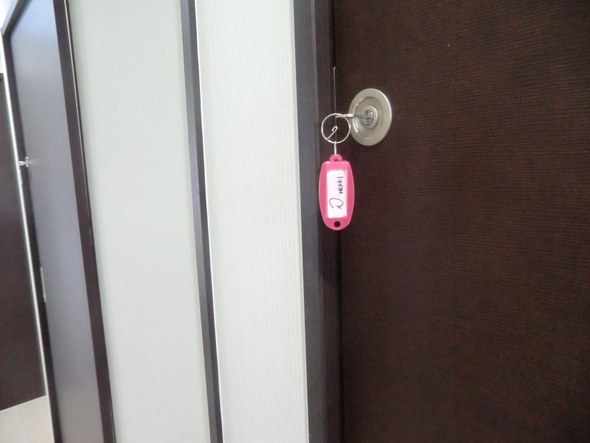 Guest House Kokokara Наха Экстерьер фото
